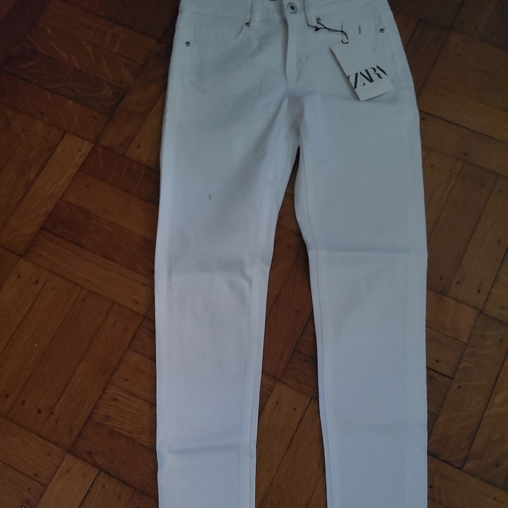 Zara new w tags white skinny jeans hp🔥🔥🔥🔥 - Picture 3 of 7